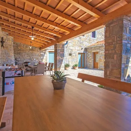 Apartma Jolanda Šmarje